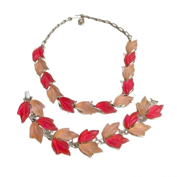 Vintage Pink Lucite Moonglow Leaf Necklace & Bracelet Set Silver Tone 60s Retro - Picture 2 of 14